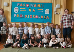 Grupa I ze swoimi wychowawczyniami