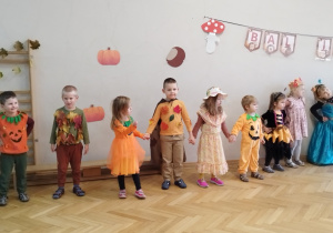 Zabawy podczas Balu Jesieni