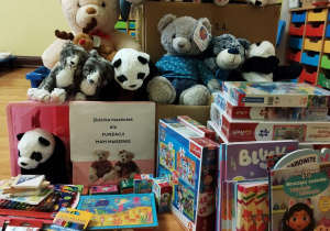 Zdjęcie wszystkich zebranych przez nas darów dla Fundacji Mam Marzenie