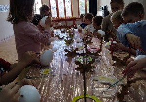 Dzieci podczas pracy