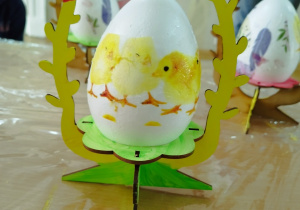 Gotowy wielkanocny stroik