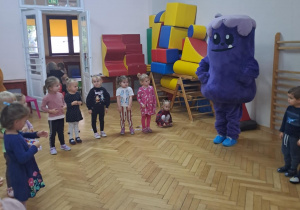 Wspólny taniec dzieci z gr. I