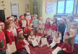 Grupa III na zdjęciu z Mikołajem