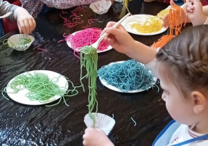 zabawy sensoryczne w grupie II