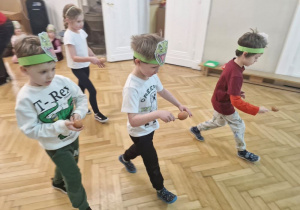 wyścig z jajkiem na łyżce