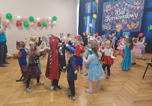 Dzieci z gr. I i II podczas tańca