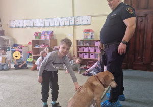 Chłopiec z psem